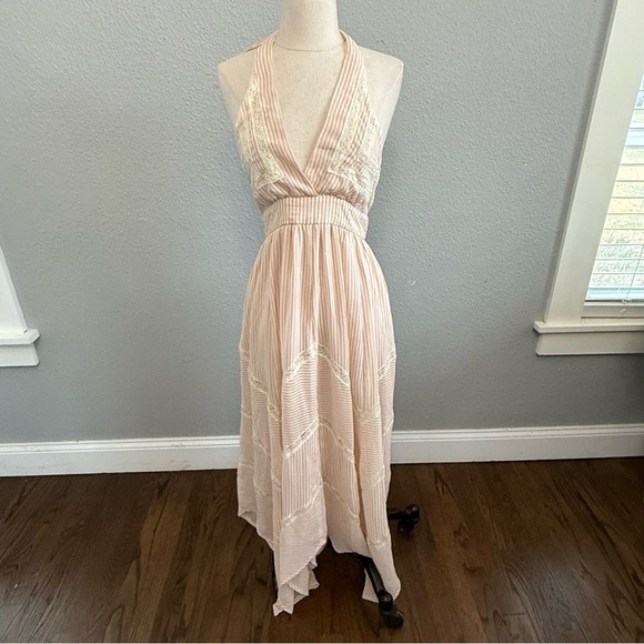 Champagne & Strawberry Halter Flowy Dress Size Small - Picture 1 of 7